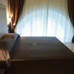 Ferdinando Ii 호텔 4*