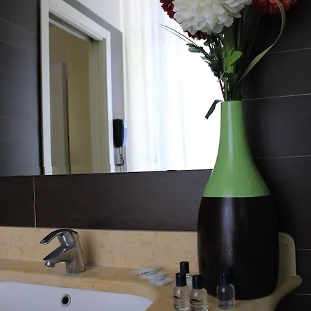 Ferdinando Ii 4* Νάπολη