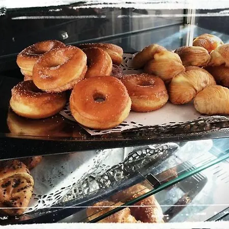 Ferdinando Ii 4* نابولي