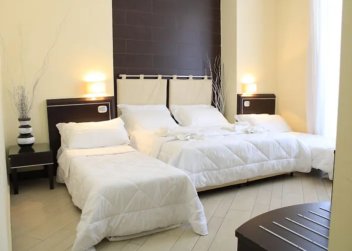 Ferdinando Ii Otel Napoli