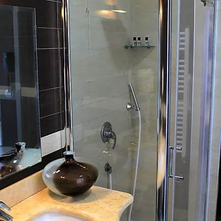 Hotel Ferdinando Ii 4*