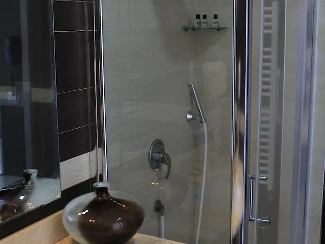 Ferdinando Ii 4* 나폴리