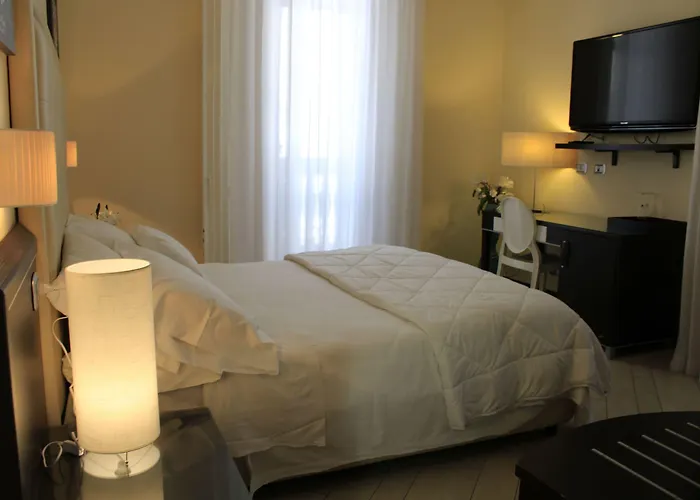 Отель Ferdinando Ii Неаполь