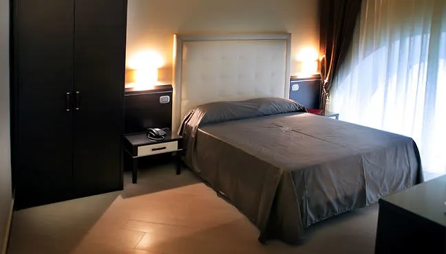 Ferdinando Ii 호텔 4*